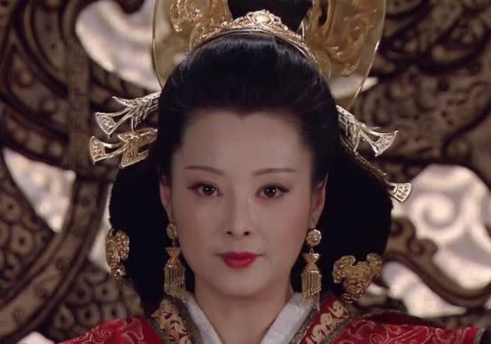 秦始皇的皇后是谁?为何史书只字不提?那他20多个孩子是谁生的?