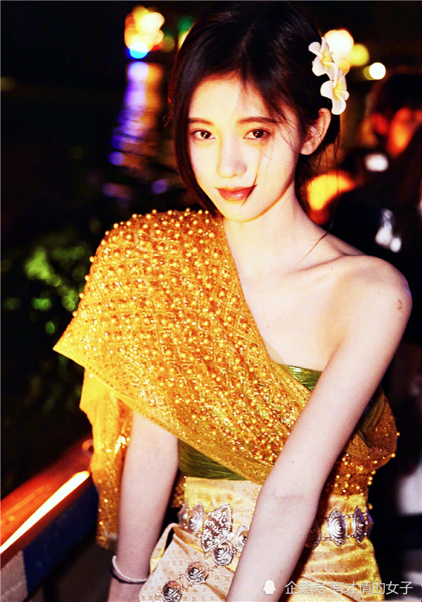 鞠婧祎傣族服装美出新高度,当看到她的"泰国"服饰,天仙下凡!
