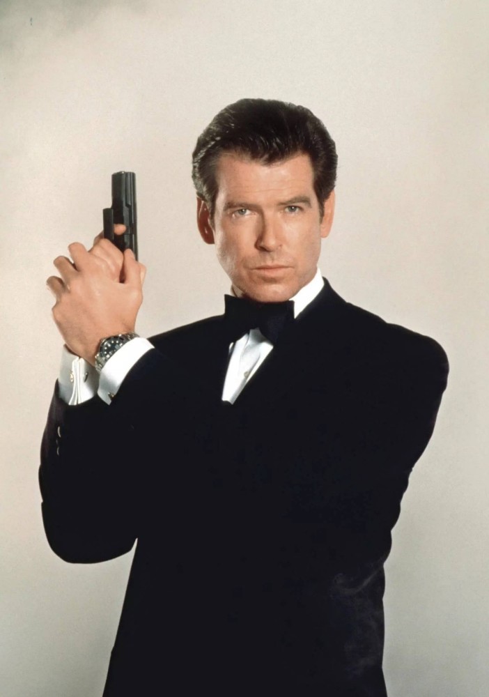 最帅007也来演超英布鲁斯南合作强森演命运博士网友梦幻阵容