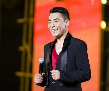 屠洪刚:借那英3万不还,因任性"气死"母亲,如今3个孩子