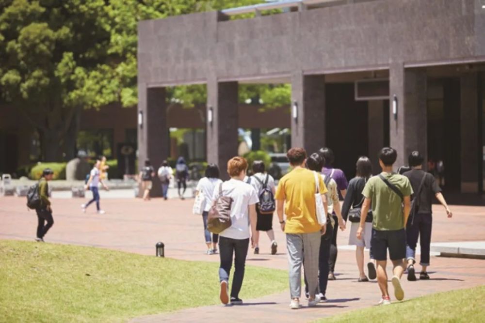 在山梨学院,体验纯正的日本文化和绝美的自然风光