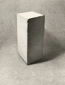 的部分:明暗交界线,再从物体根部到投影外沿是越来越浅的(近实远虚)