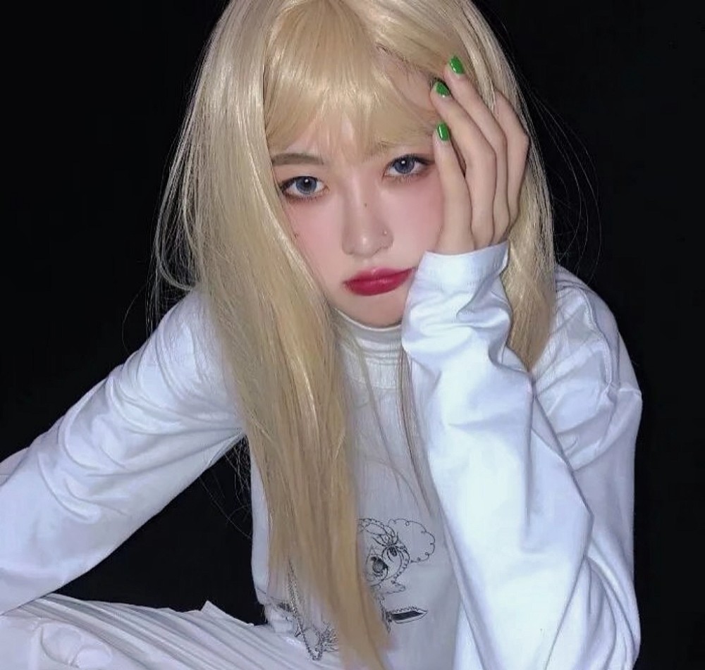 头像|黄头发的妹妹