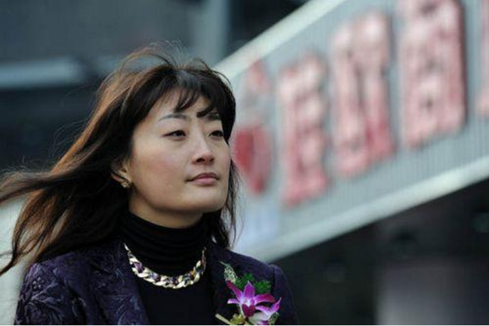 "娃哈哈"女掌门宗馥莉,39岁没谈过恋爱,曾征婚:男,四肢健全