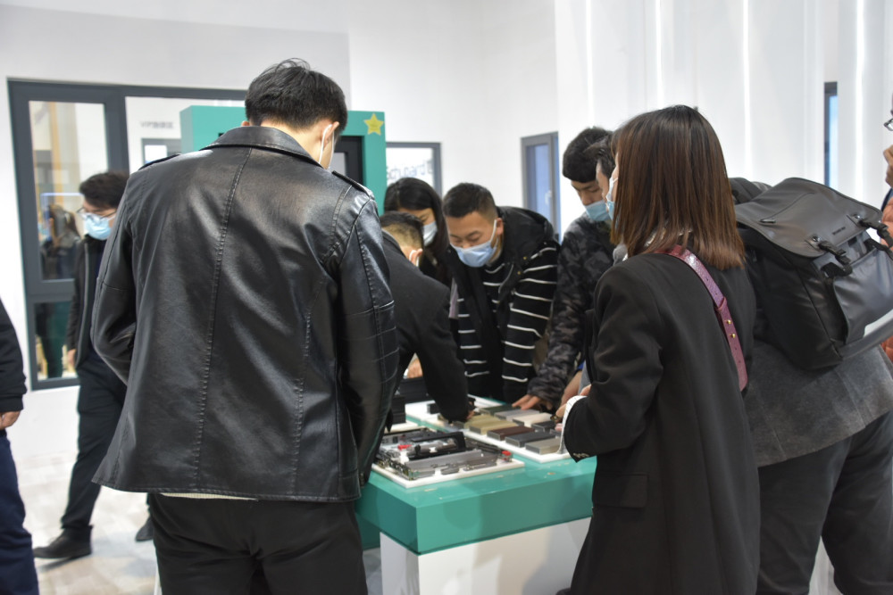 星耀虹桥,世豹门窗全系列高端新品隆情献展,反响热烈!