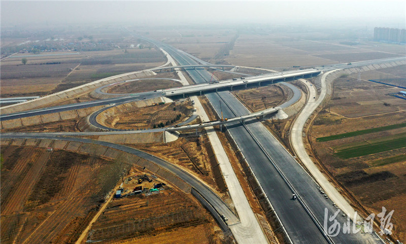 荣乌新线京德高速公路互通工程有序推进