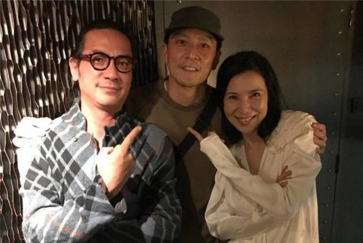 55岁关秀媚似少女,颜值出众拍风月片走红,与男友相恋15年未婚!