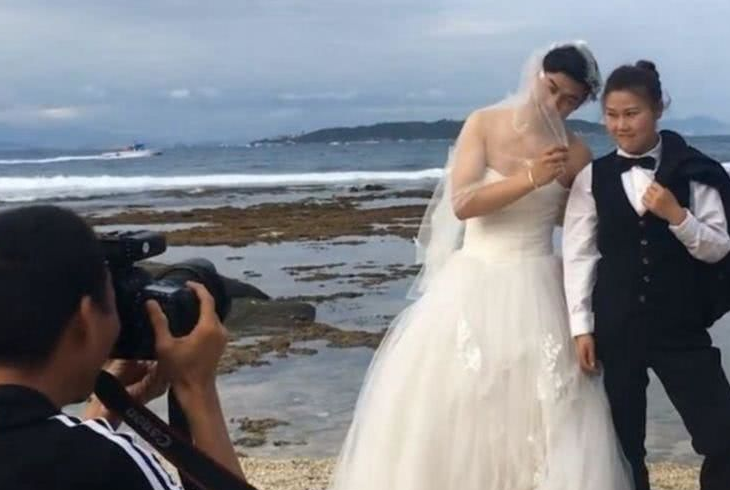 男生穿婚纱结婚照_男生穿内裤