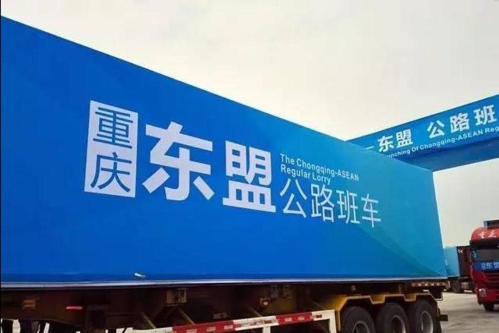 美国2025年的经济总量_美国gdp2020年总量(3)