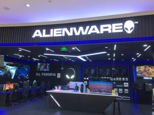 路1599号的万象城商场五楼,外星人品牌自创立至今已有25年的品牌历史