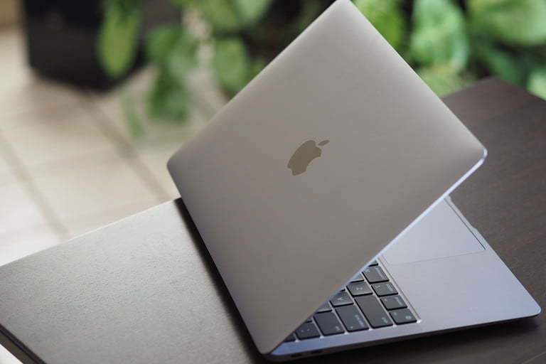 最适合学生的笔记本电脑:苹果 macbook air m1