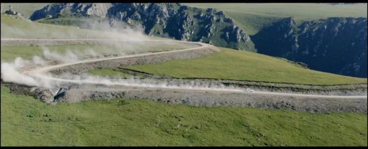 《飞驰人生》三个取景地之一这里危险也风光,悬崖戈壁-新疆