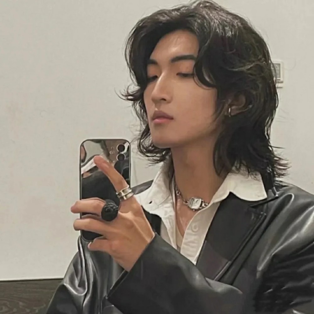 男生长头发有哪些好看的发型,这几款都不错,更加清爽帅气