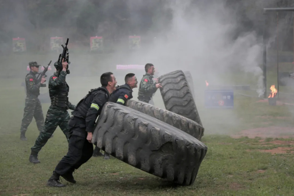 武警 特警,乐山这场综合演练超燃!