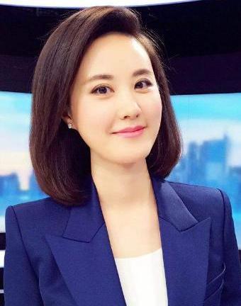 她是央视"美女主播",曾是重庆高考状元,如今39岁了仍然单身