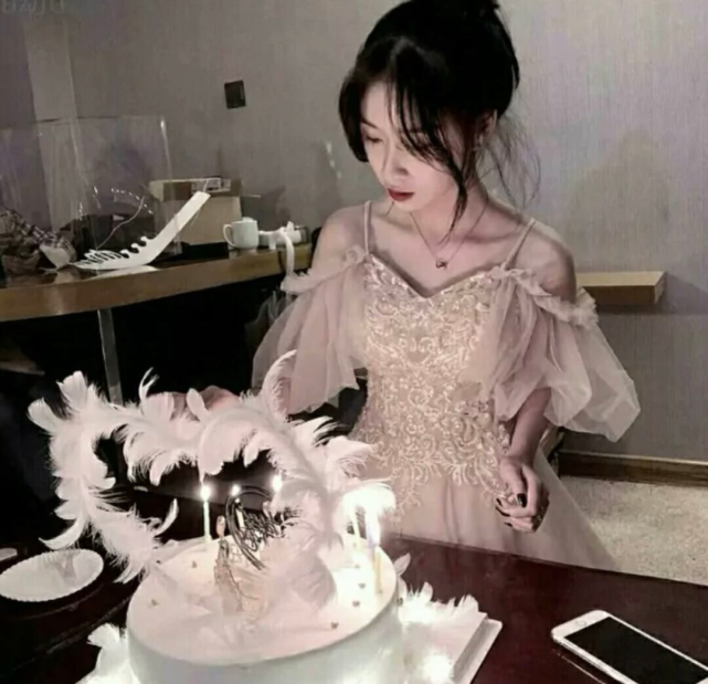 粉丝求图0327过生日的女生头像