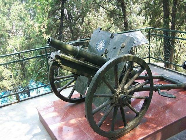 山炮通常指以曲射为主的轻型榴弹炮,口径一般不超过105毫米.