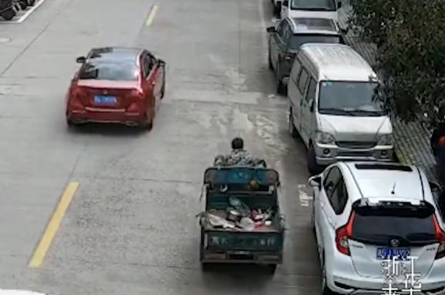 表弟晒老总车(2)