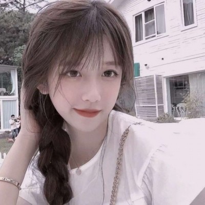 奶里奶气的女生头像