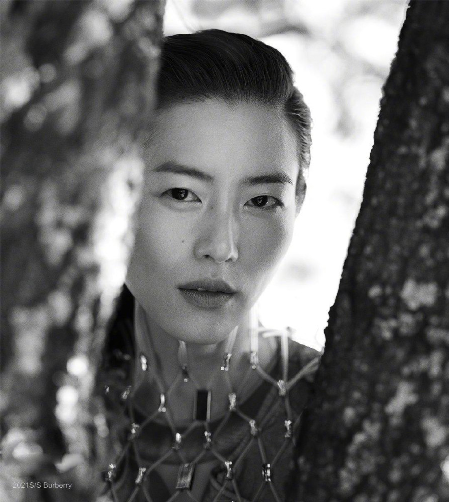 刘雯出镜2021春夏burberry 广告大片
