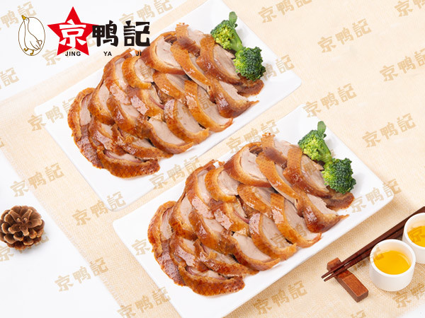 如何才能真正品尝到北京烤鸭的美味?