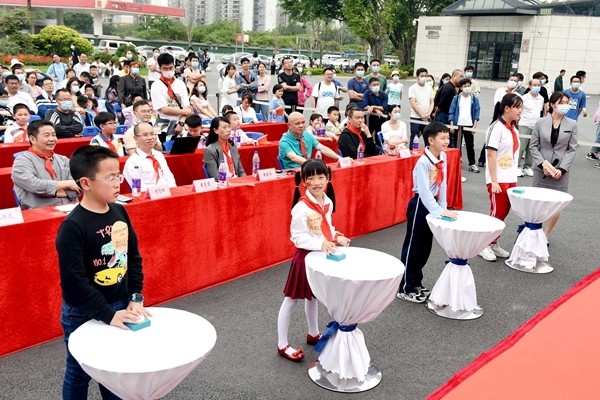 神仙打架！第三届广州中小学生诗词大会冠军出炉_腾讯新闻