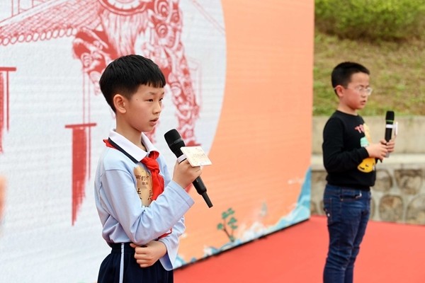 神仙打架！第三届广州中小学生诗词大会冠军出炉_腾讯新闻