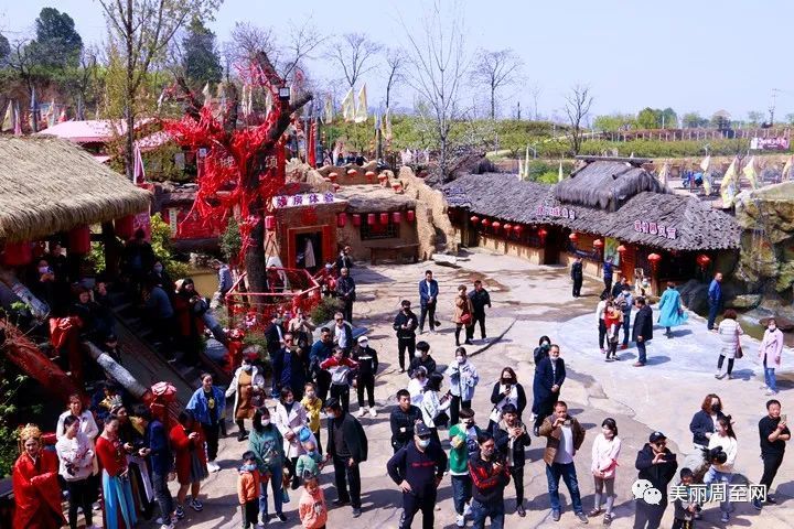 周城景区内随着温度回升郊游健身的好时节此时又到踏青赏花江山如画