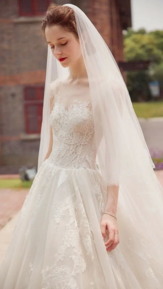 婚纱对_婚纱情侣头像(2)