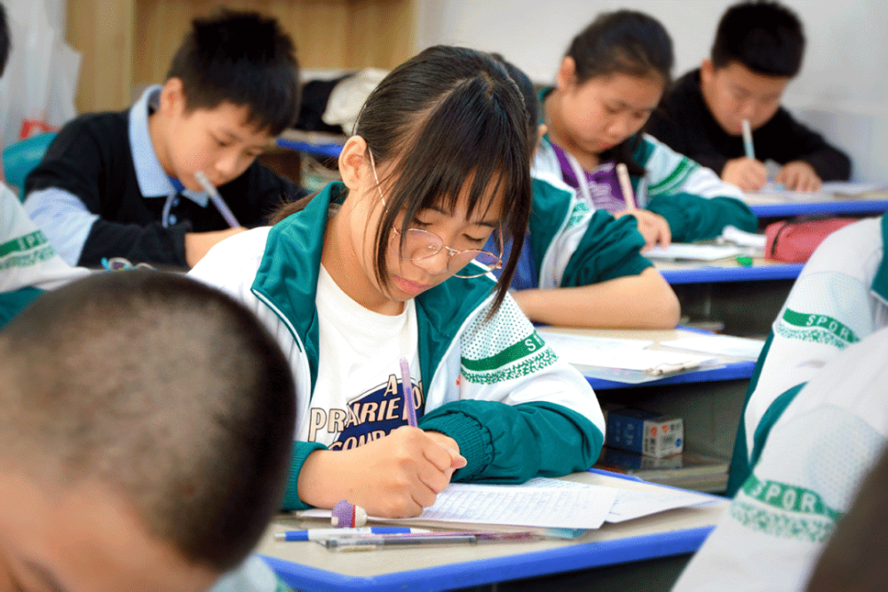 百舸争流千帆竞,乘风破浪正远航--普宁市勤建学校白沙