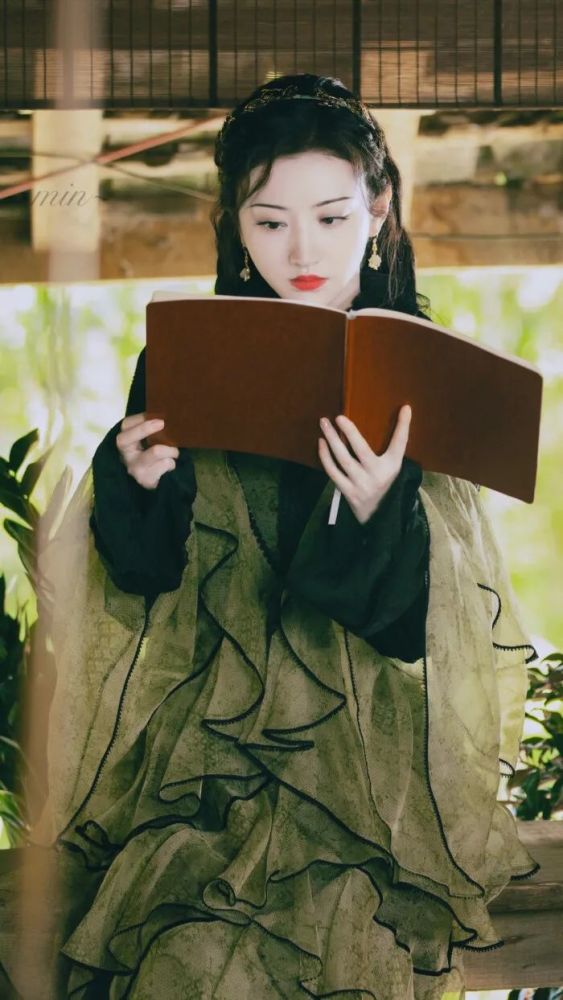 司藤|景甜精美壁纸