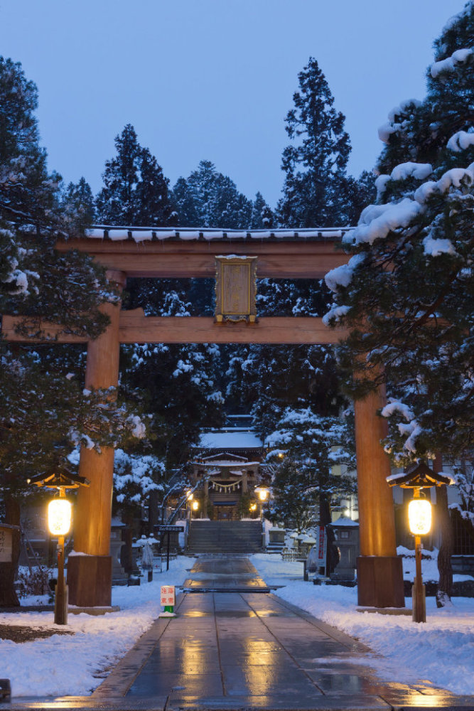 日本神社冬天雪景参考