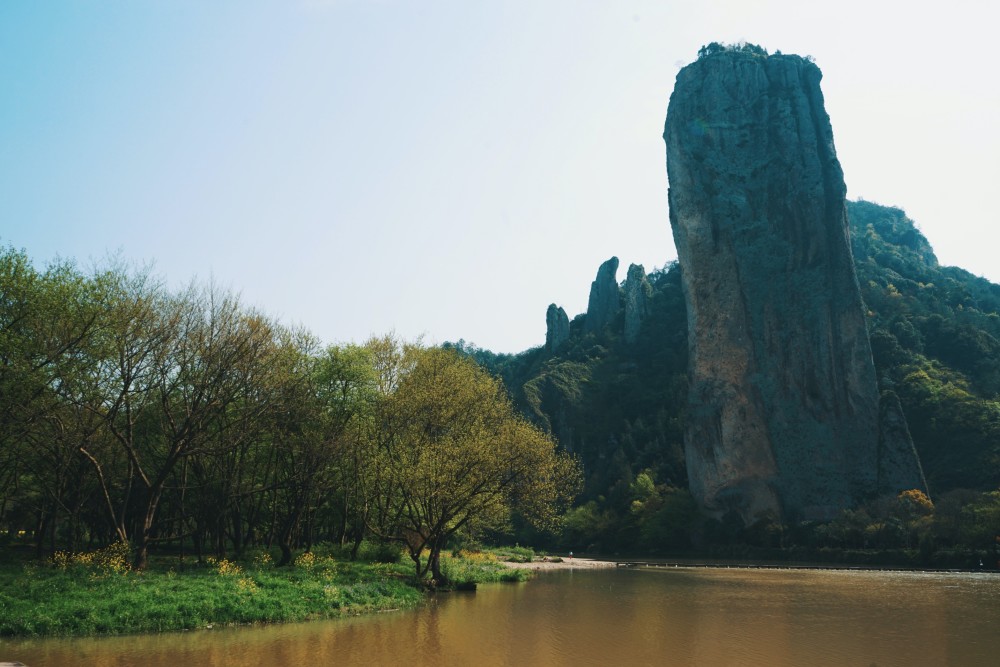 鼎湖峰 缙云美景看仙都,仙都美景看鼎湖峰.