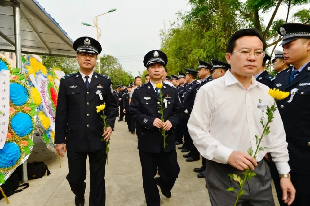 定安县委副书记,政法委书记陈创禄,县委常委,组织部部长符气和,定安县