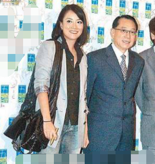 "浪姐"霍汶希的开挂人生:从野模到经纪人,与谢霆锋关系不一般