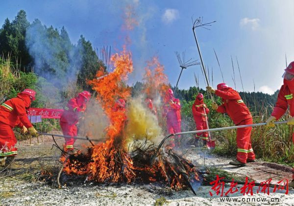 凉快垭村森林防灭火应急演练现场.