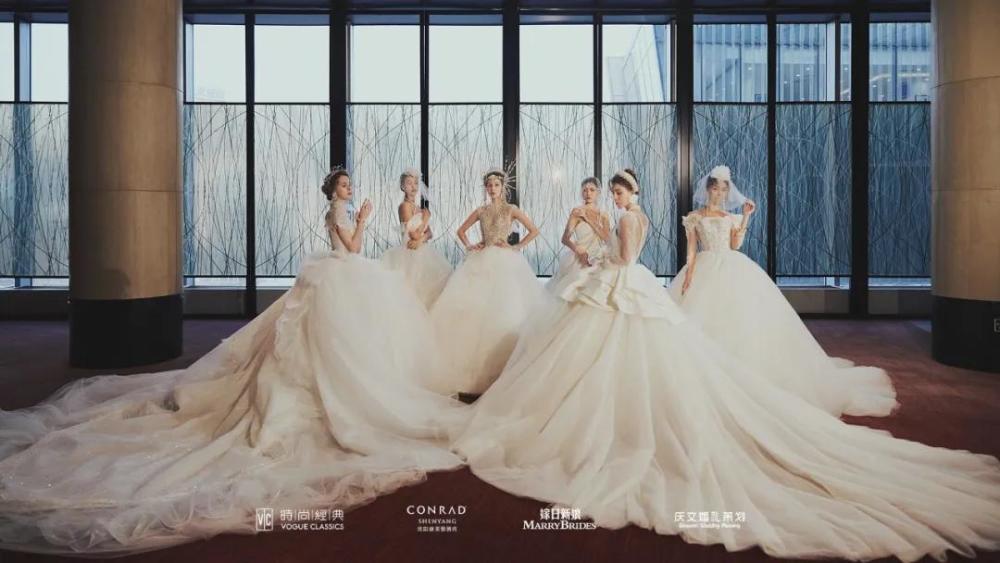 云朵婚纱_云朵卡通图片(2)