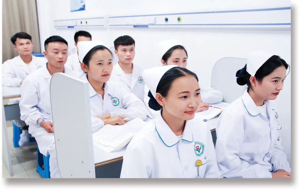 云南经贸外事职业学院护理学院2021年招生简章