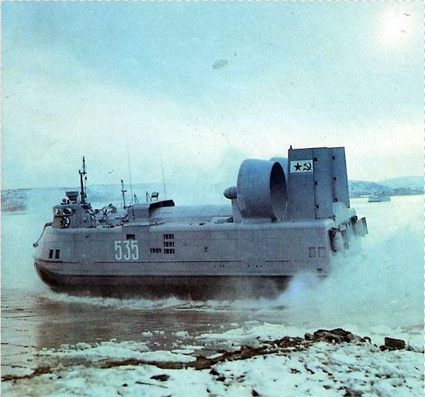 气垫登陆艇是个很"时尚"的武器 苏联在这方面的成就很出色