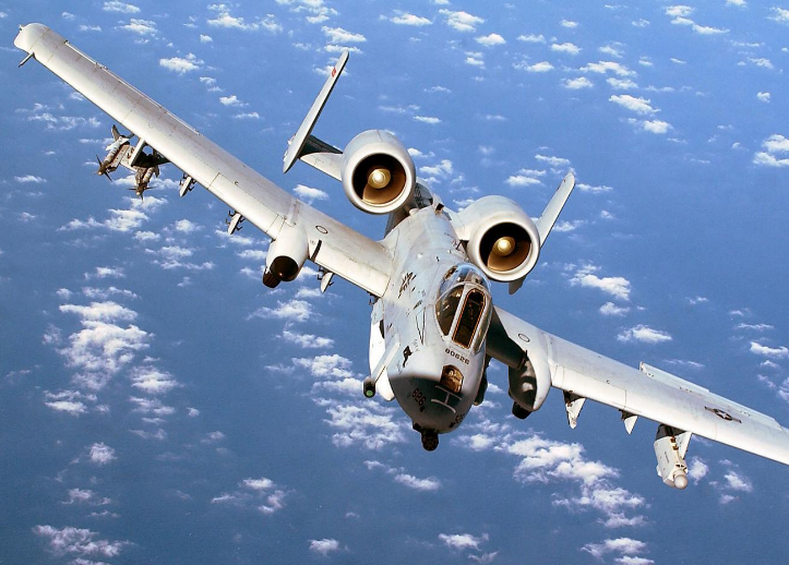 冷战美军a-10攻击机:防御钢铁洪流的"惊弓之鸟"