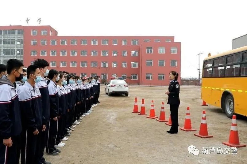 全国中小学生安全教育日|葫芦岛交警走进校园,为同学们科普交通安全