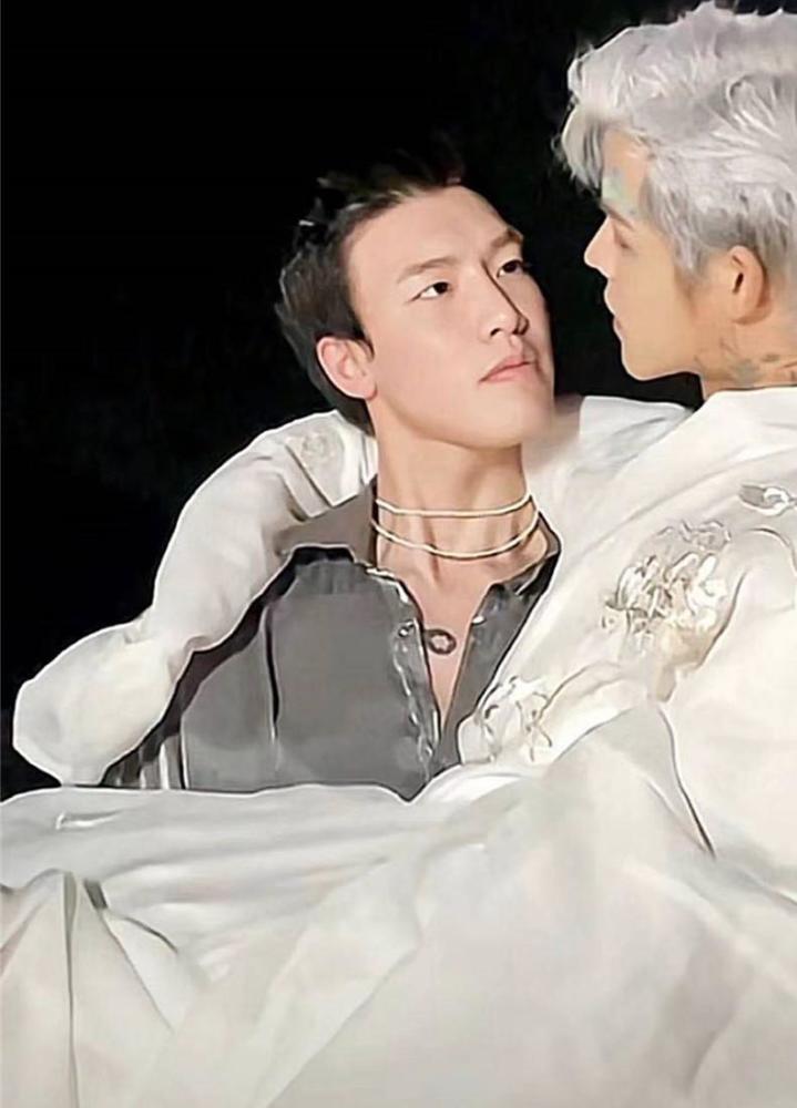 套路璐视频出现"新男主",没想到男主和殷世航认识,网友:新剧本