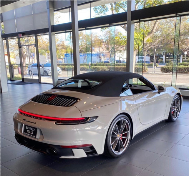 保时捷911cabriolet,黑白配色yyds