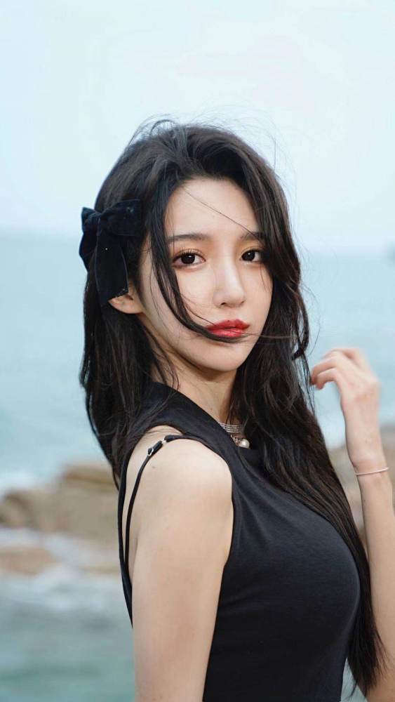 网红艾比自曝转性成功,发长文回应进女厕所来生理期,信息量大