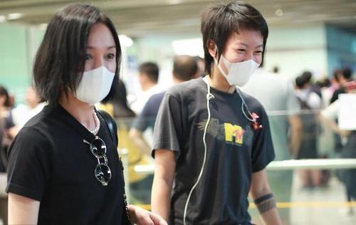 下意识反应太迷惑二人关系再被质疑|窦靖童|周迅|王菲|李亚鹏|窦唯