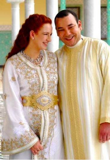 红发王妃消失3年,留下帅气儿子和漂亮女儿,摩洛哥国王