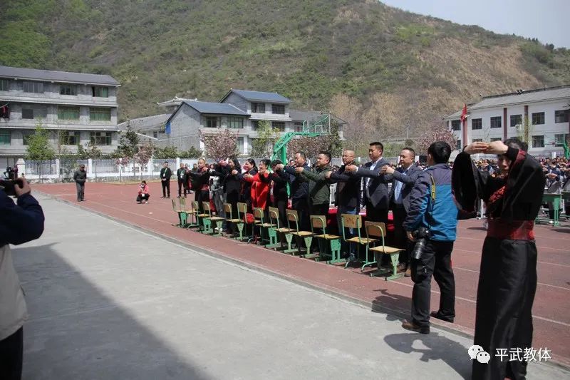 开启学生智慧之蒙|南坝小学举行"开笔礼"仪式