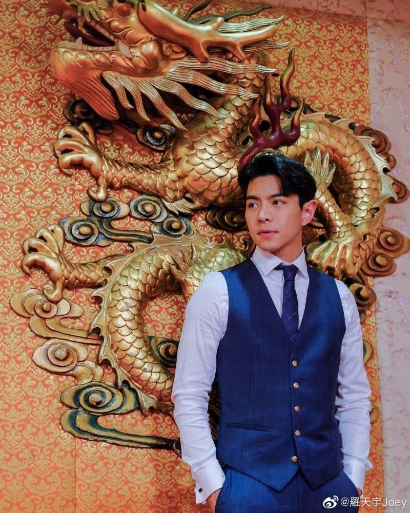 tvb上位小生罗天宇拍《大步走》压力大,为女拍档还要挺起胸膛?
