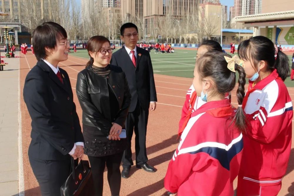 呼市检察院卓兰未检检察官又走进呼和浩特市赛罕区金桥小学,对该校