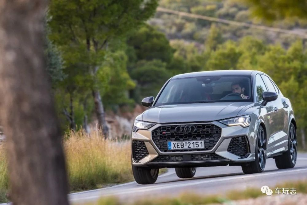 奥迪q3轿跑新款2021,奥迪q3轿跑内饰 2021款奥迪rs q3 sportback:新一代轿跑suv